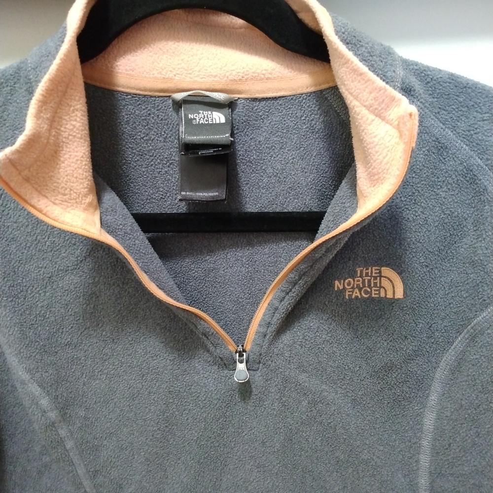 The North Face Women's Quarter Zip Pullover Jacket
